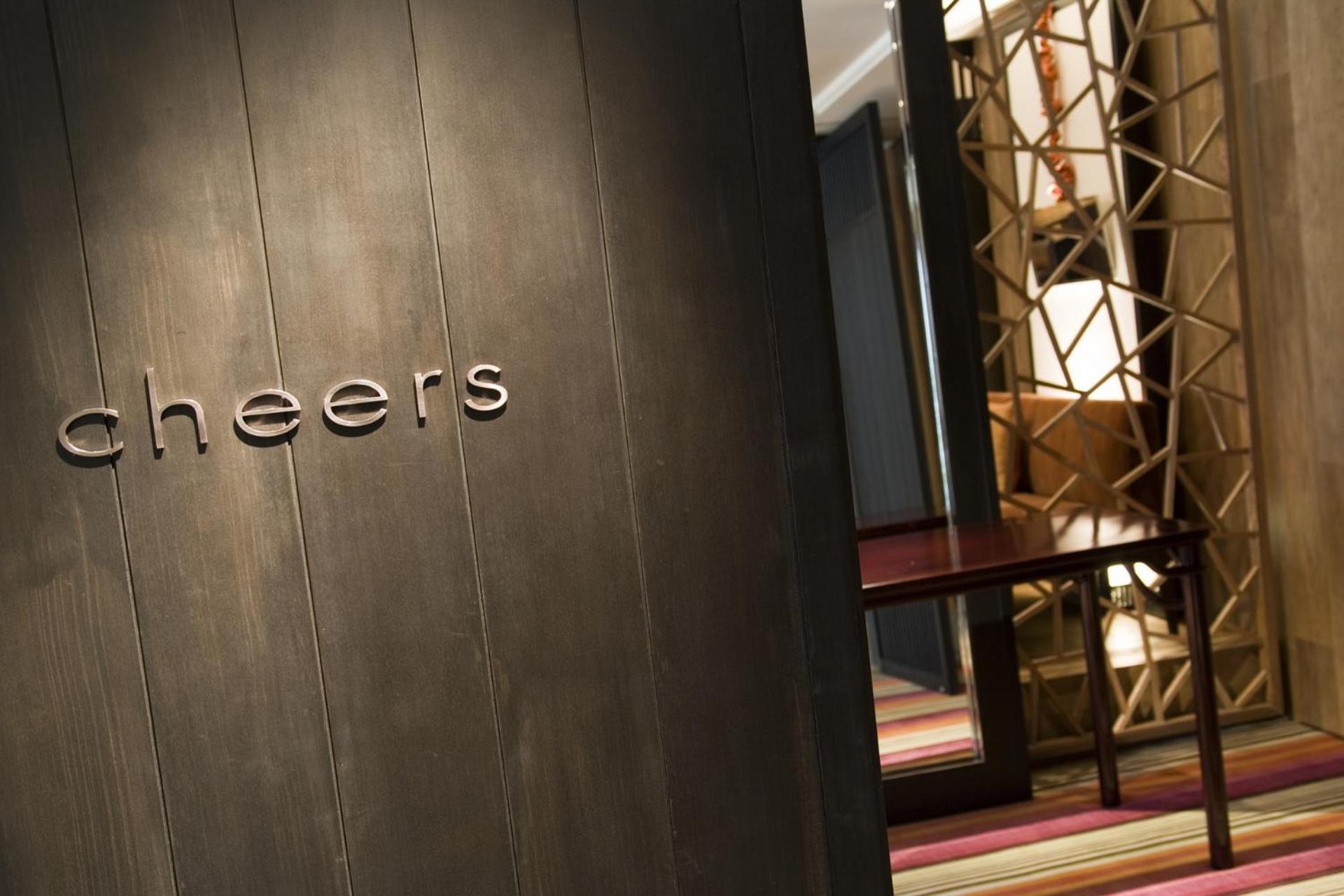 Hotel Grand Hyatt Taipéi Exterior foto Entrance to Cheers